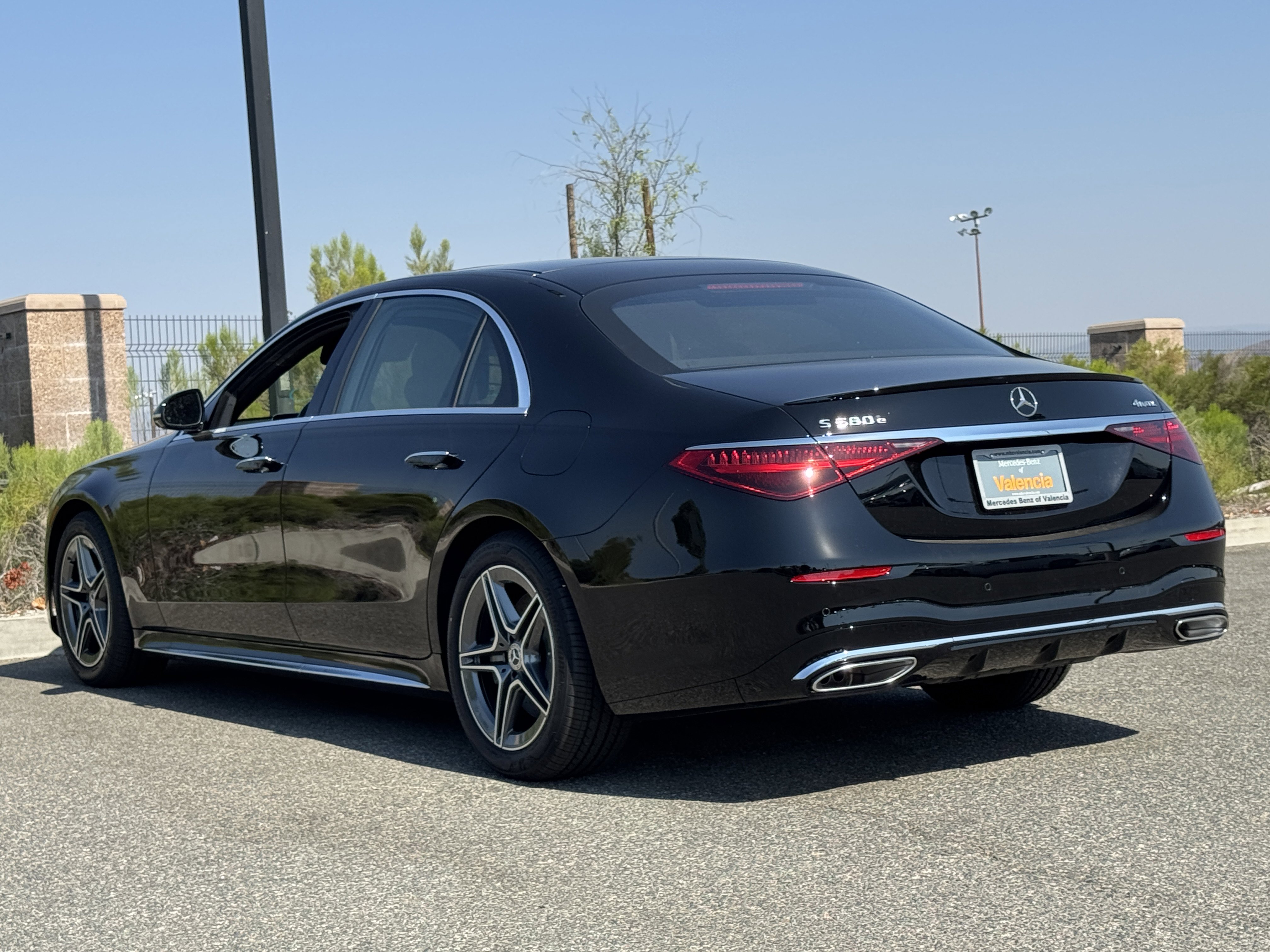 New 2026 Mercedes-Benz S 580e 4MATIC Sedan image 11