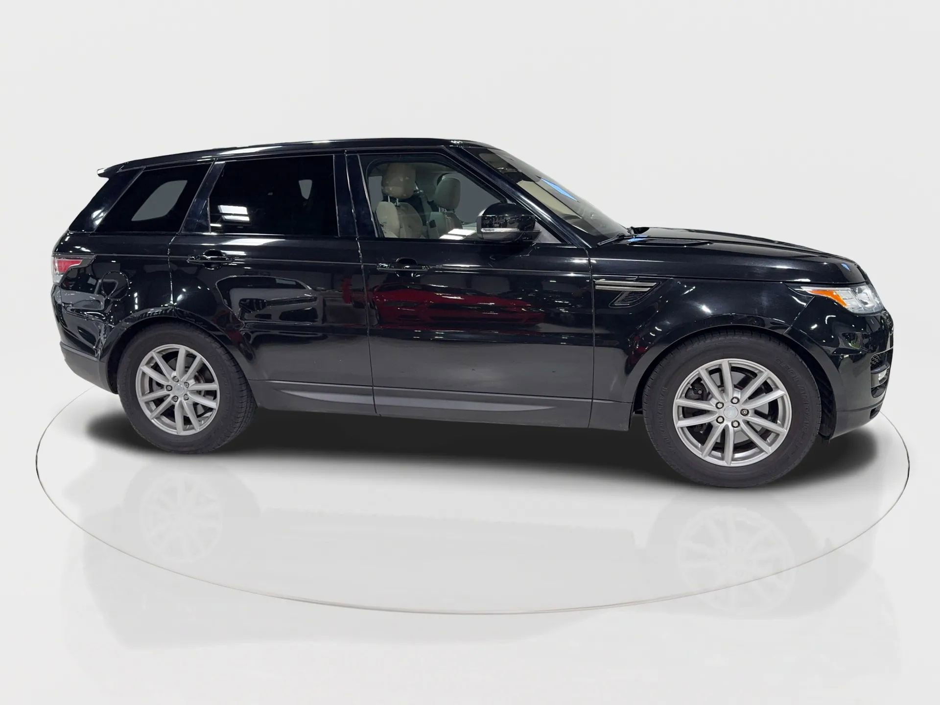 Used 2017 Land Rover Range Rover Sport SE image 14