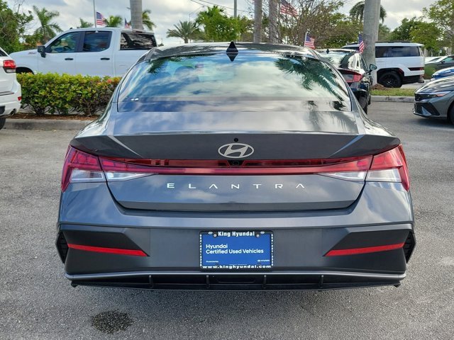 Certified 2025 Hyundai Elantra SEL image 5