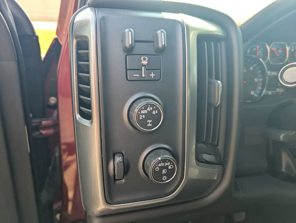 Used 2016 Chevrolet Silverado 1500 LT w/ True North Edition AWD/4WD image 17