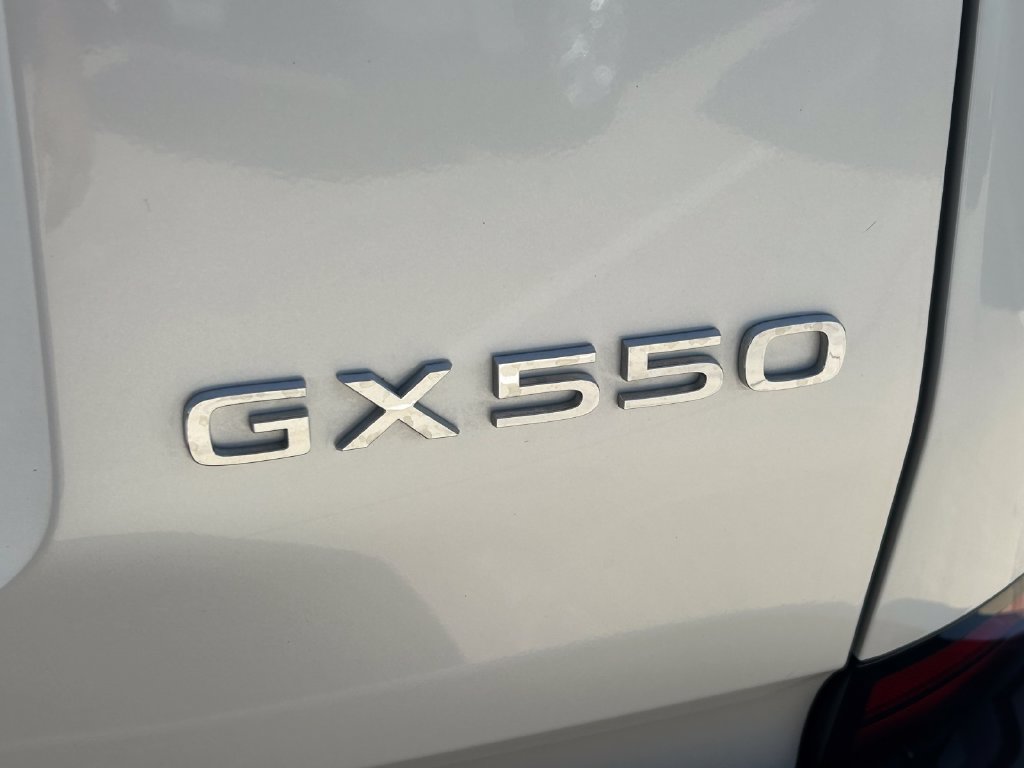 Used 2025 Lexus GX 550 AWD/4WD image 13