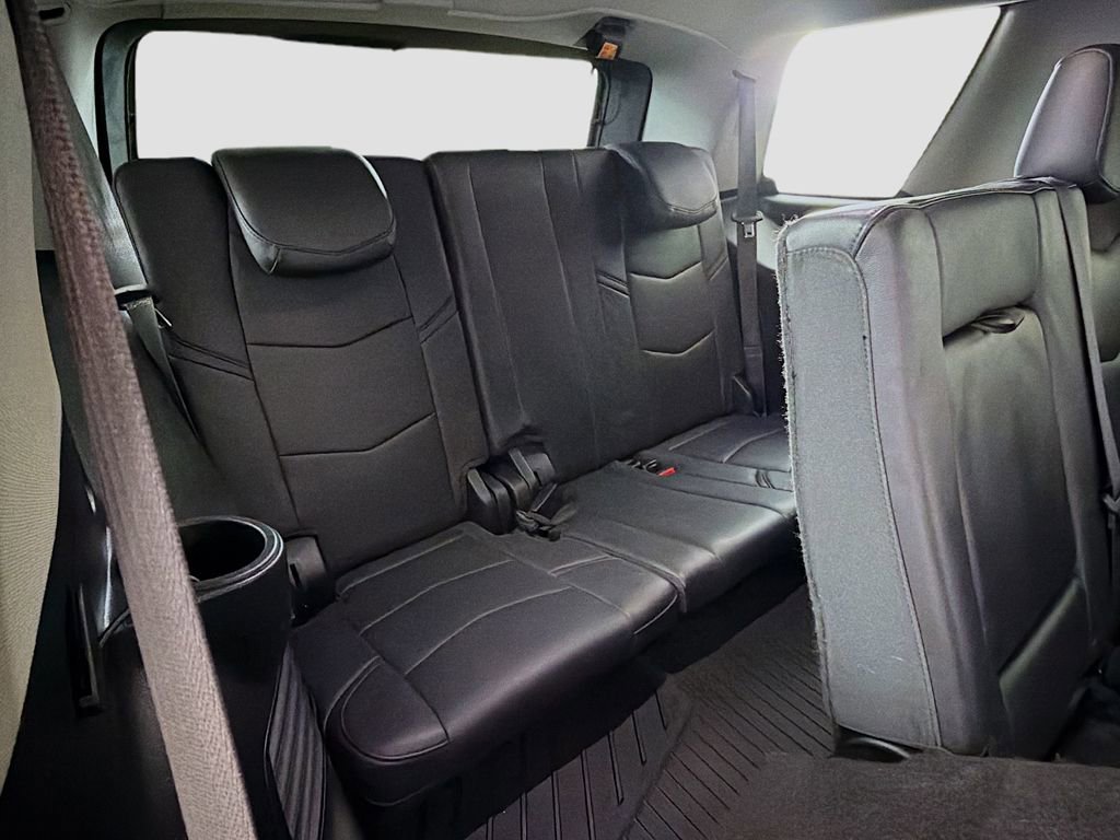 Used 2018 Cadillac Escalade Premium Luxury image 30