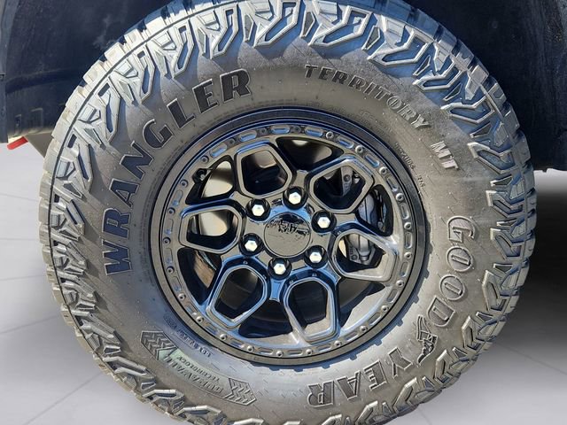 Used 2024 Chevrolet Colorado ZR2 w/ ZR2 Bison Edition image 9