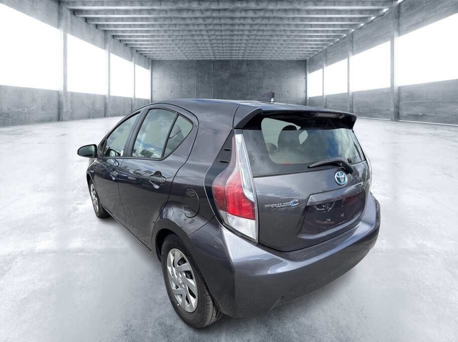 Used 2015 Toyota Prius C Two image 4