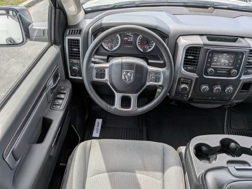 Used 2024 RAM 1500 Classic SLT AWD/4WD image 15