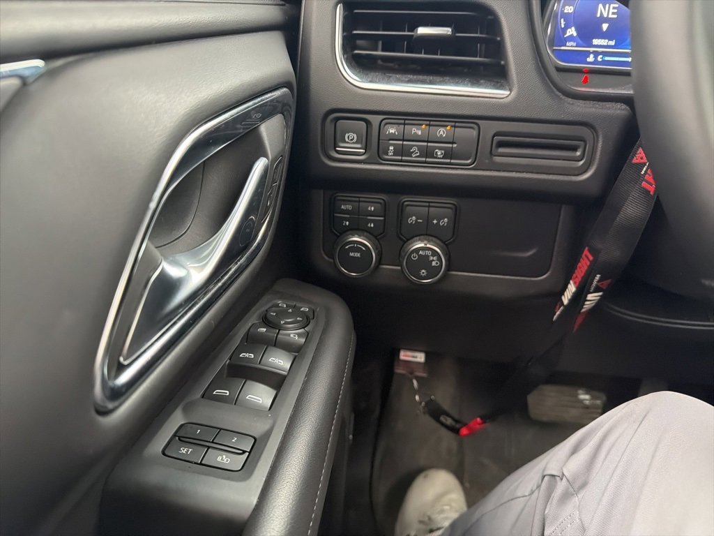 Used 2024 Chevrolet Suburban Z71 w/ Luxury Package image 18