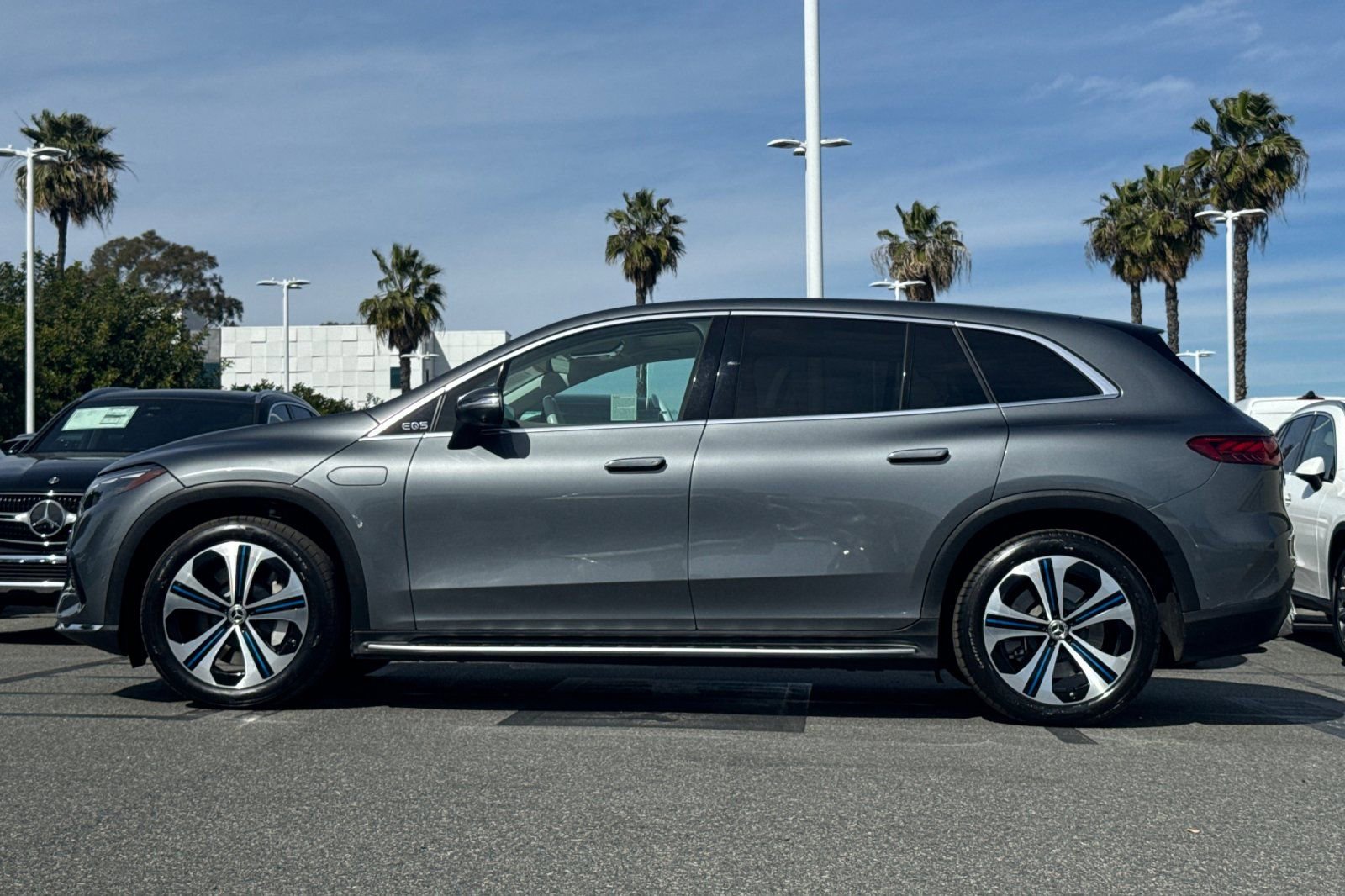 Certified 2023 Mercedes-Benz EQS 450+ SUV image 7