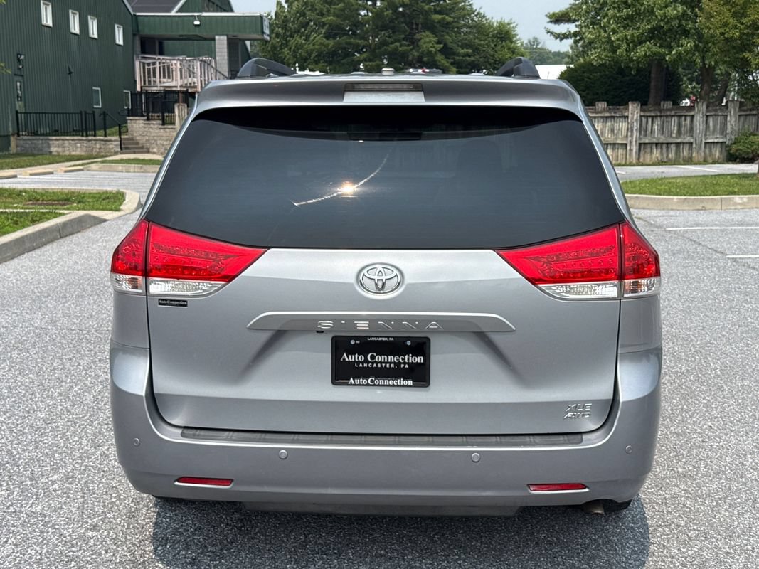 Used 2014 Toyota Sienna XLE AWD/4WD image 6
