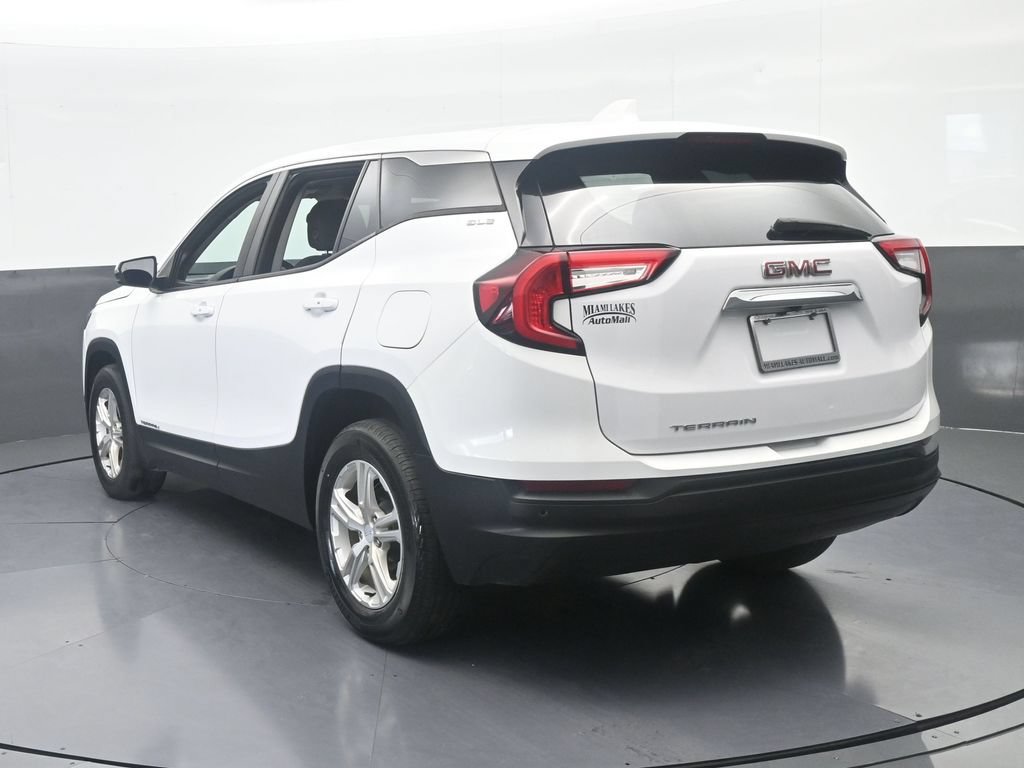 Used 2022 GMC Terrain SLE FWD image 4