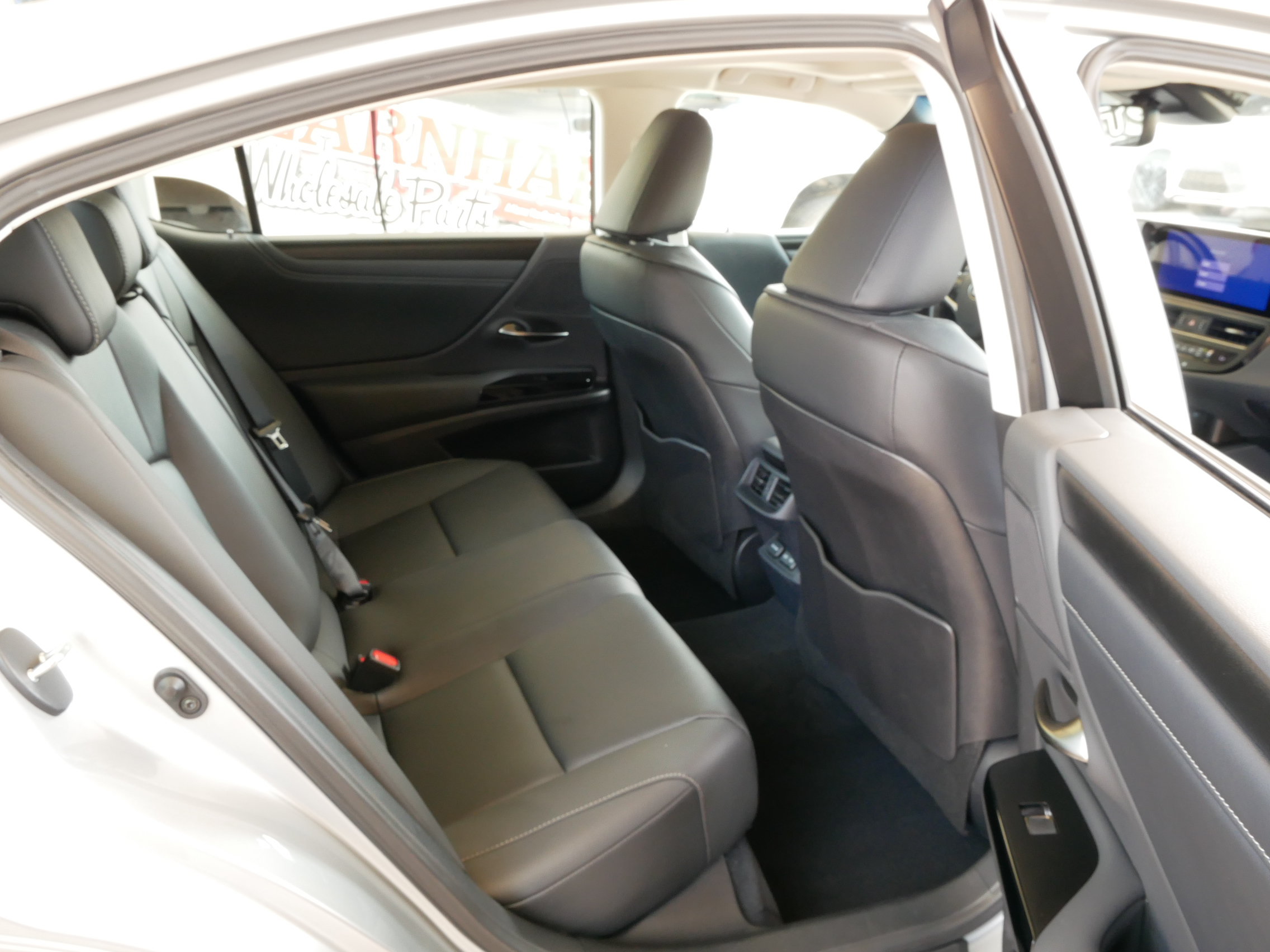 Certified 2025 Lexus ES 350 w/ Premium Package FWD image 16