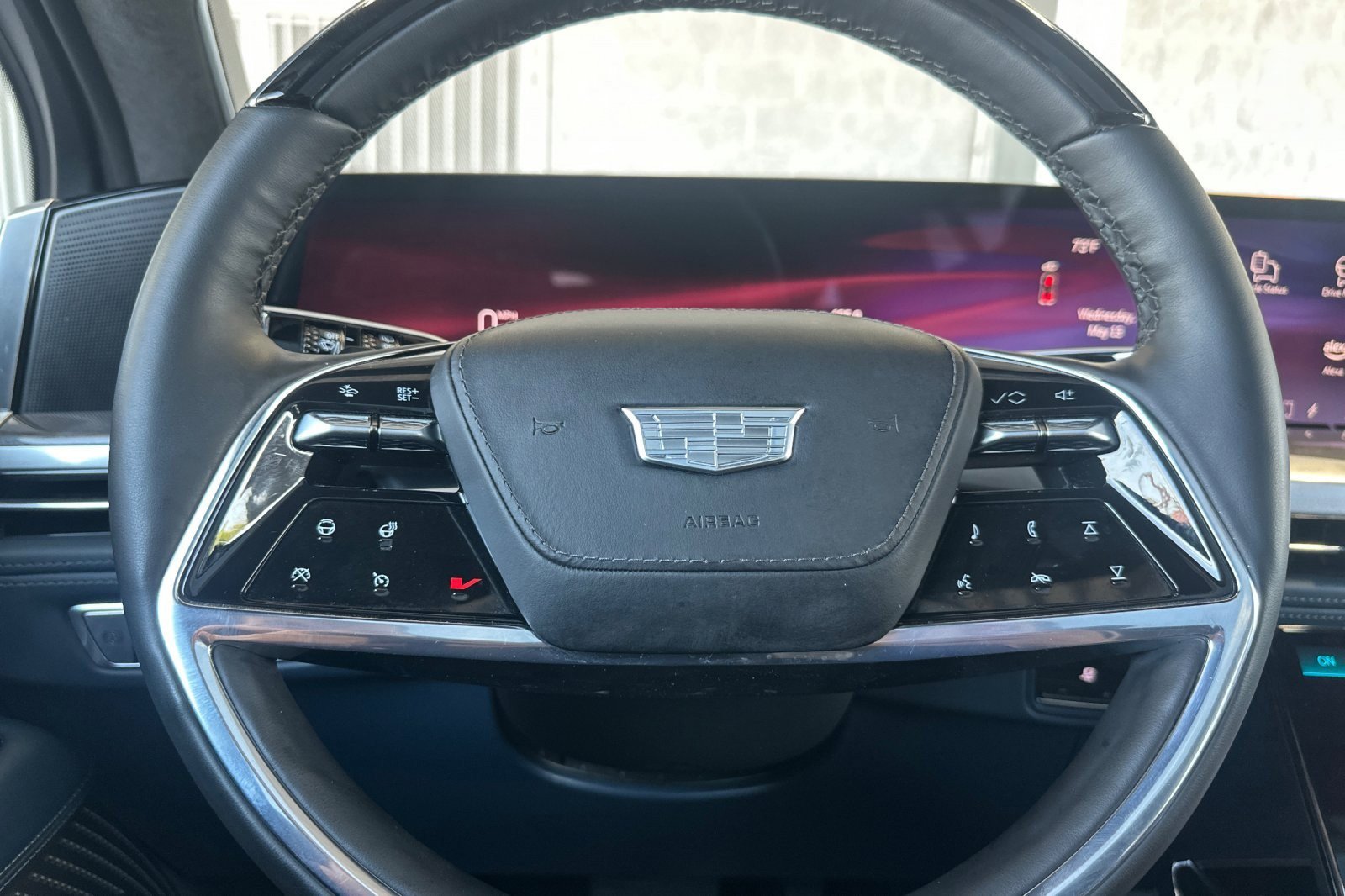 Used 2025 Cadillac Escalade IQ Luxury 2 w/ LPO, Premium Carpet Package AWD/4WD image 22