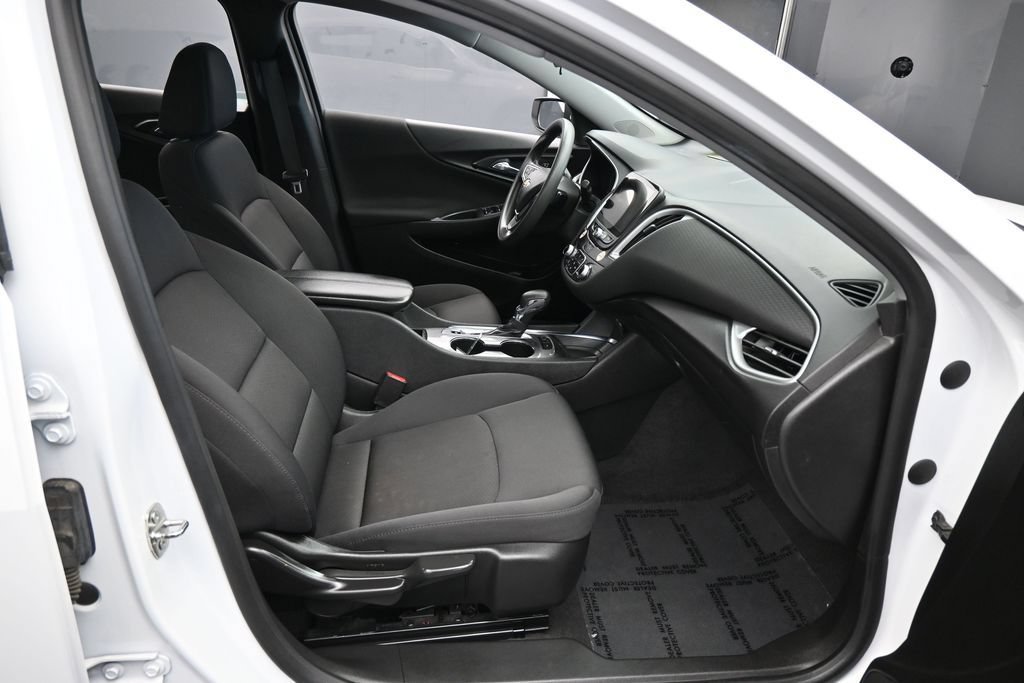 Used 2024 Chevrolet Malibu LT FWD image 37