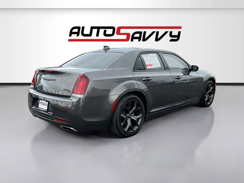 Used 2022 Chrysler 300 S w/ Comfort Group RWD image 7