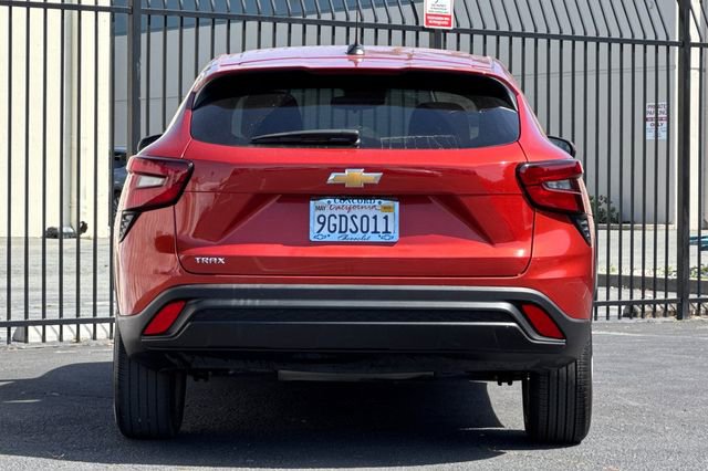 Used 2024 Chevrolet Trax LS w/ LS Convenience Package FWD image 5