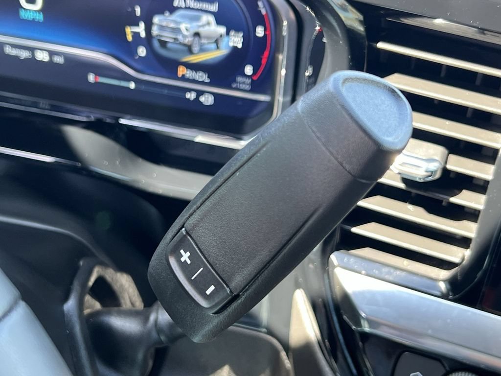 Used 2024 Chevrolet Silverado 2500 LT AWD/4WD image 19