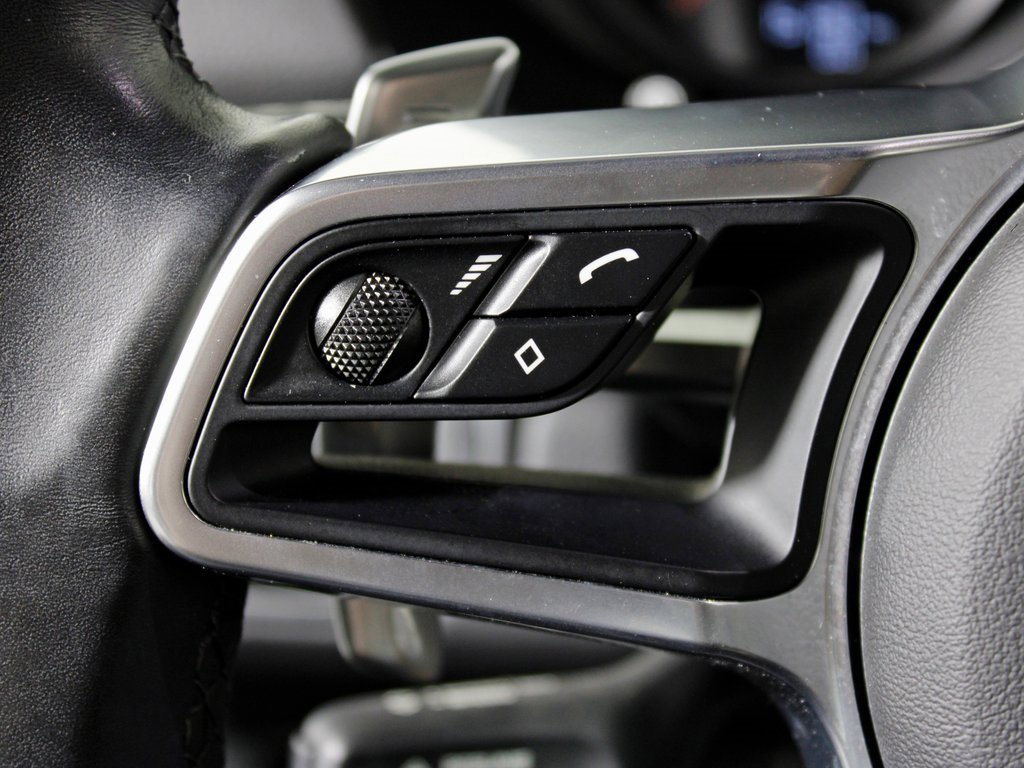 Used 2021 Porsche 718 Boxster S image 30