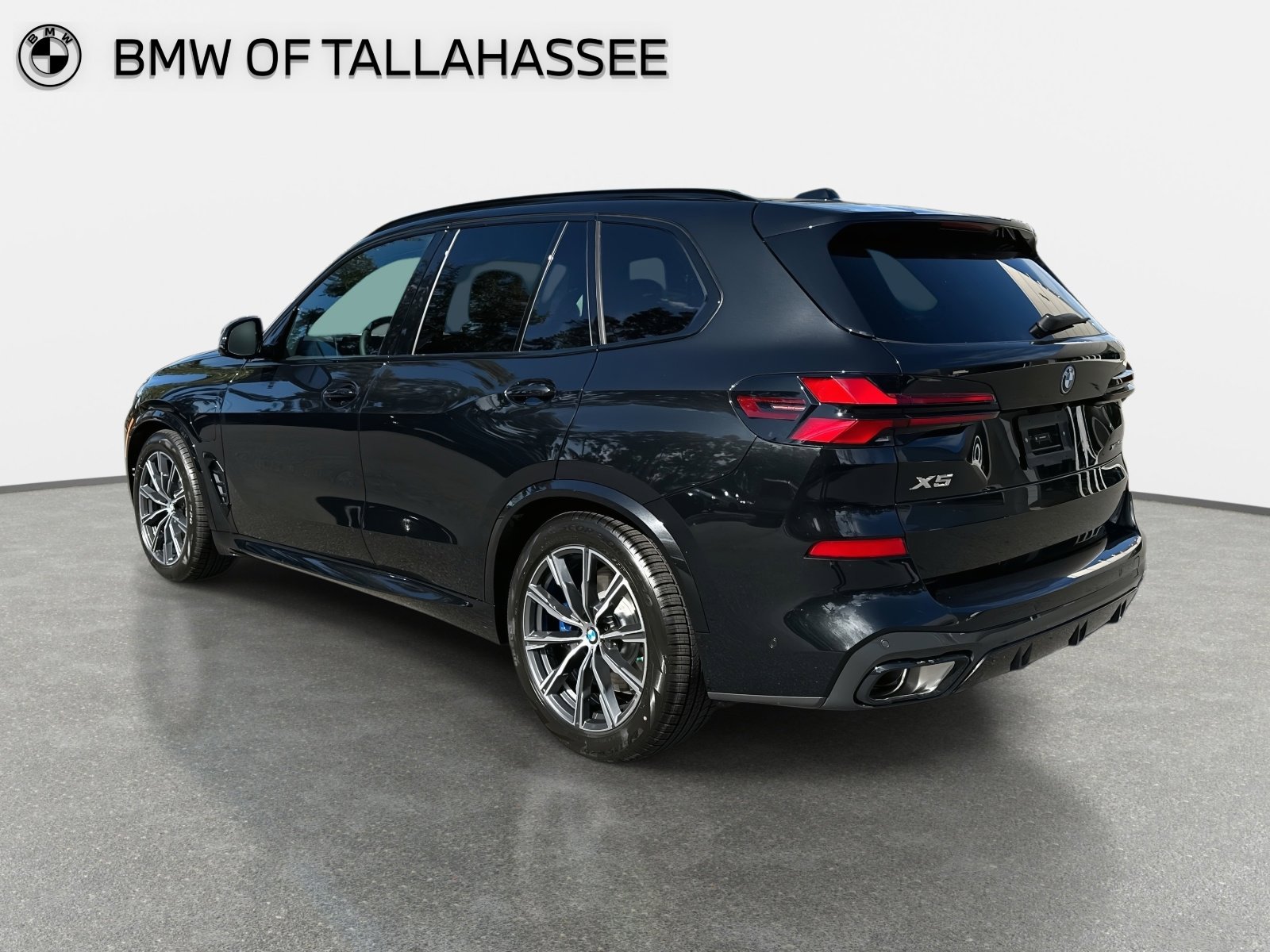 New 2026 BMW X5 xDrive50e w/ M Sport Package AWD/4WD image 3