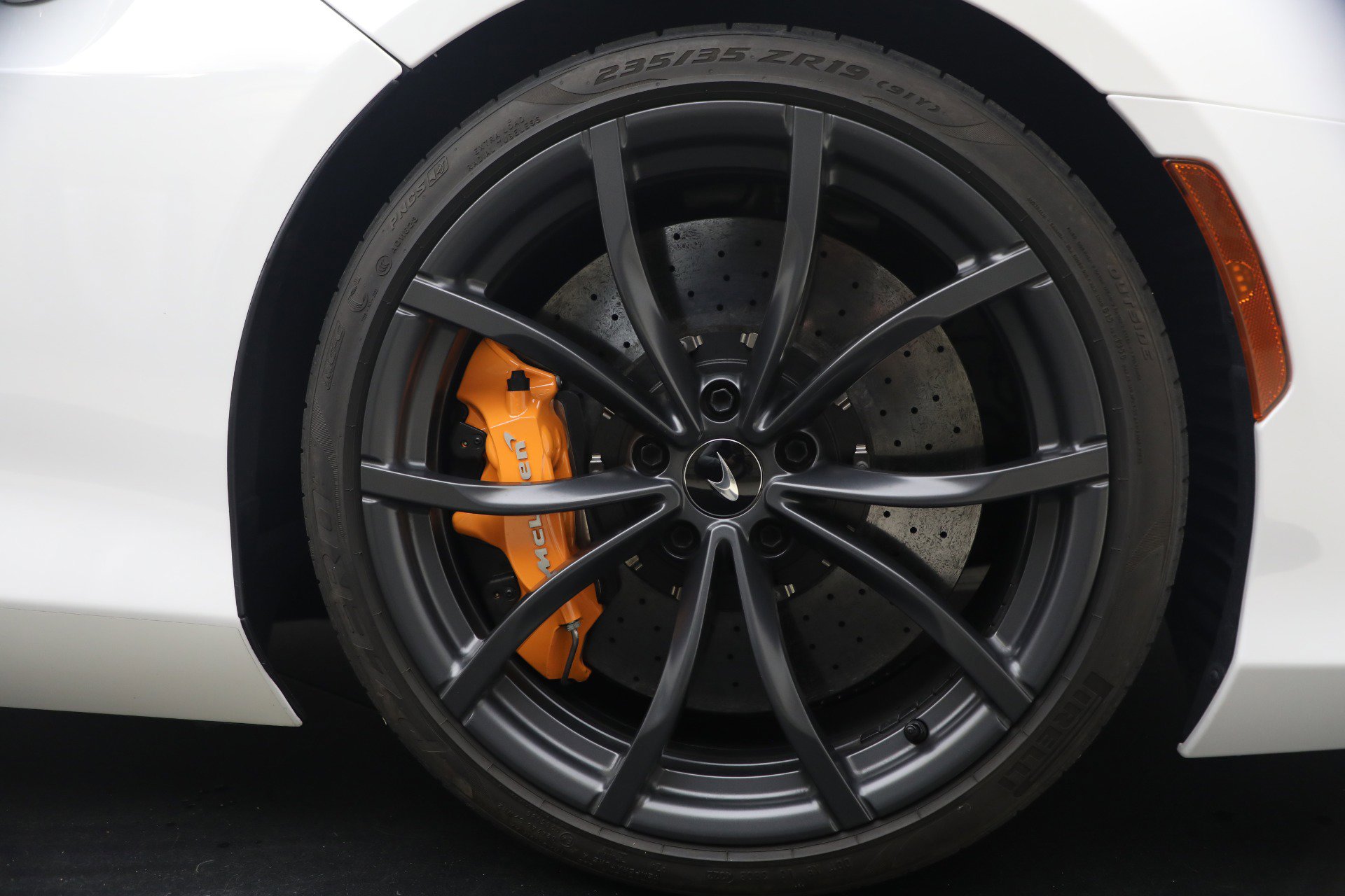 Used 2023 McLaren Artura RWD image 38
