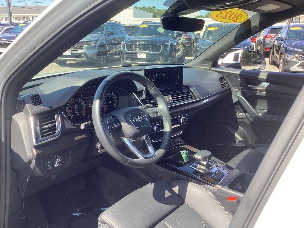 Used 2023 Audi Q5 2.0T Premium Plus w/ Premium Plus Package AWD/4WD image 14