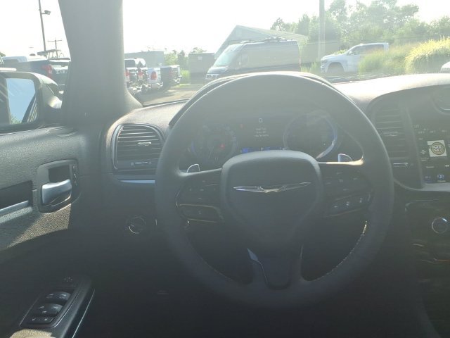 Certified 2023 Chrysler 300 S w/ Comfort Group RWD image 19
