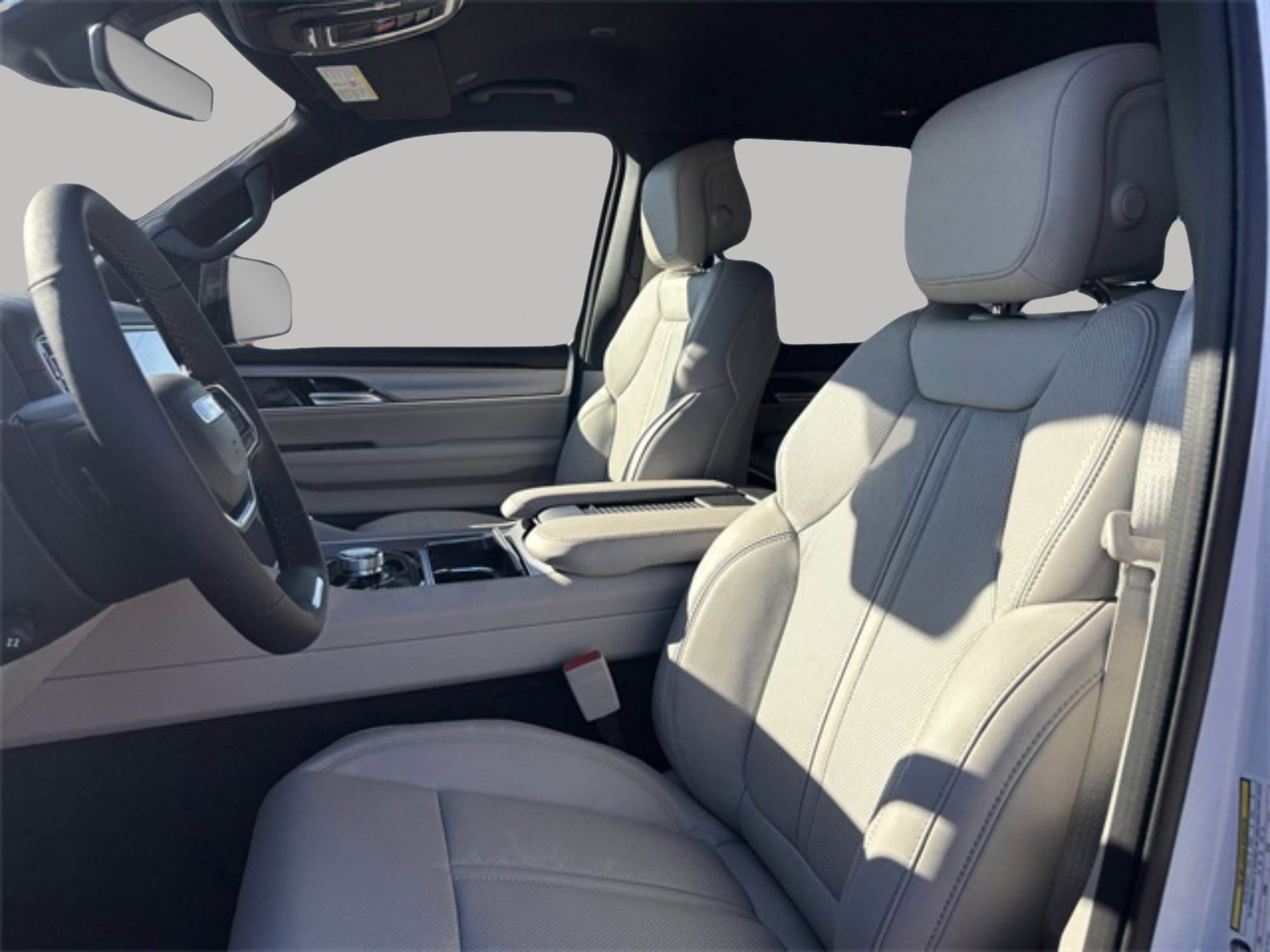 New 2025 Jeep Wagoneer L 2WD image 14