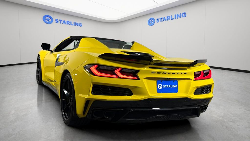 Used 2025 Chevrolet Corvette E-Ray w/ Stealth Interior Trim Package image 16