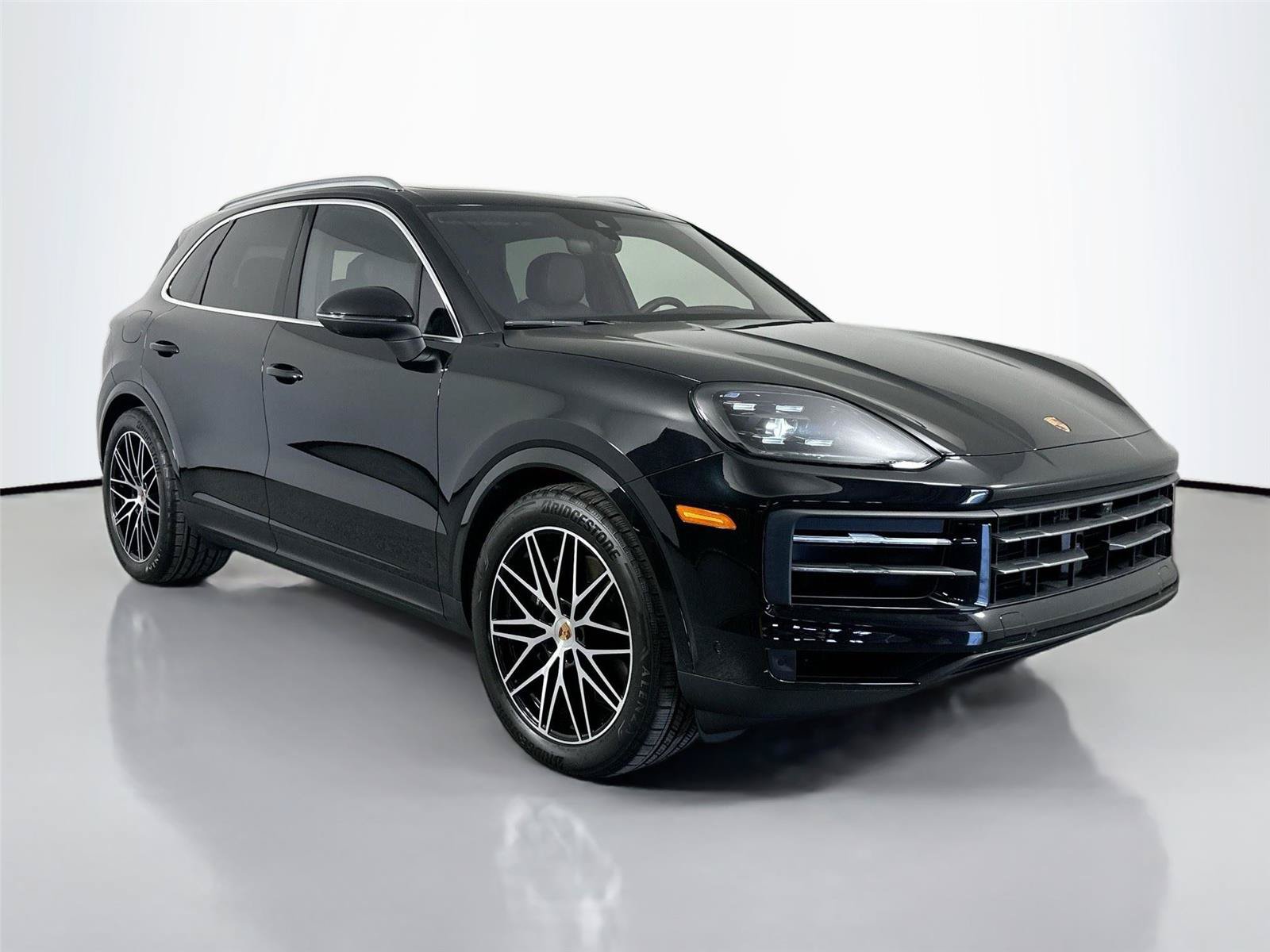 Certified 2025 Porsche Cayenne AWD/4WD image 9