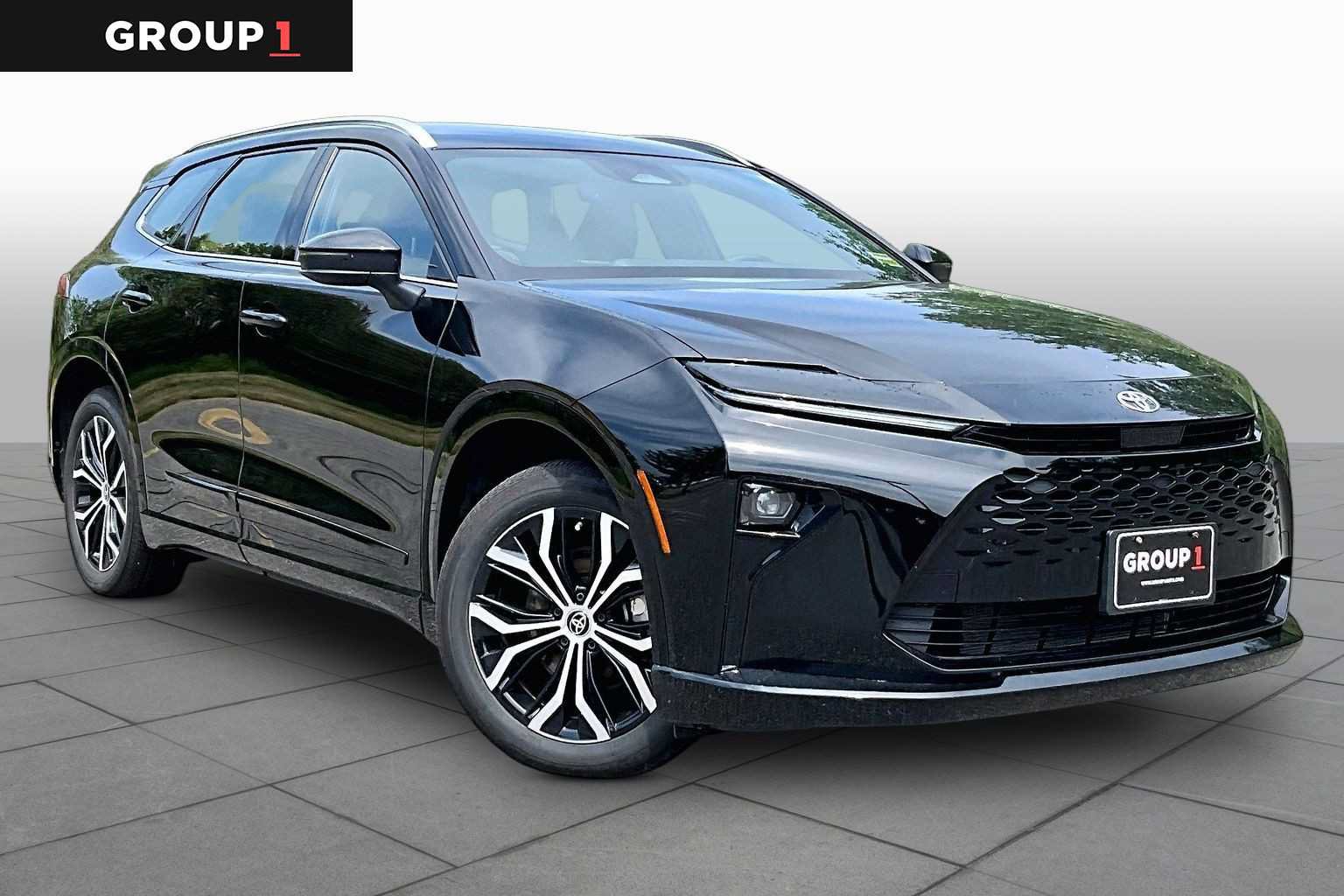 Certified 2025 Toyota Crown Signia AWD/4WD image 3