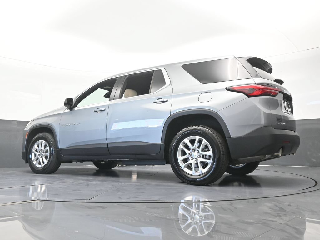 Used 2023 Chevrolet Traverse LS FWD image 52