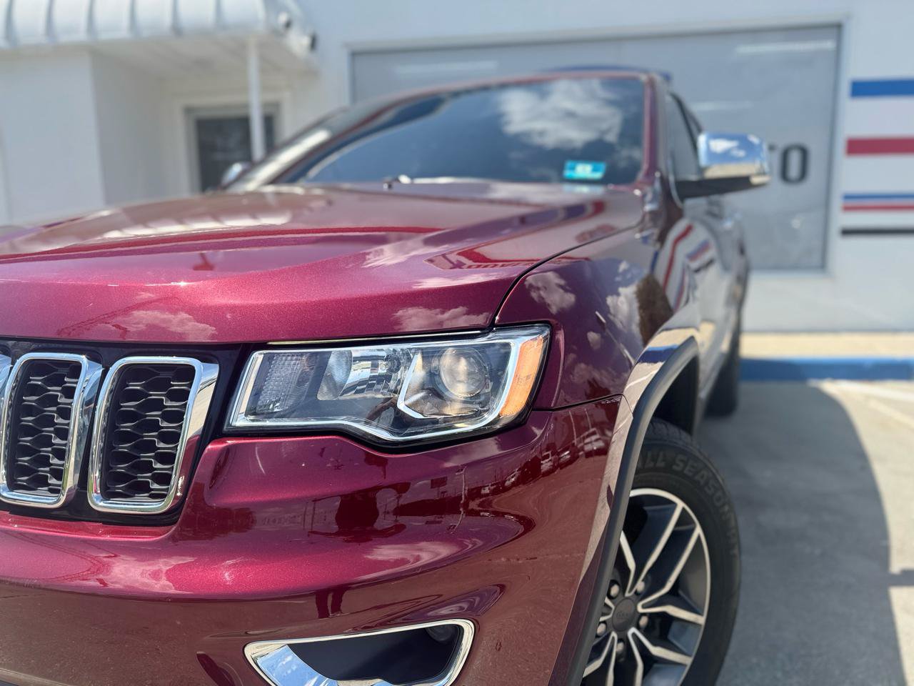 Used 2020 Jeep Grand Cherokee Limited AWD/4WD image 5