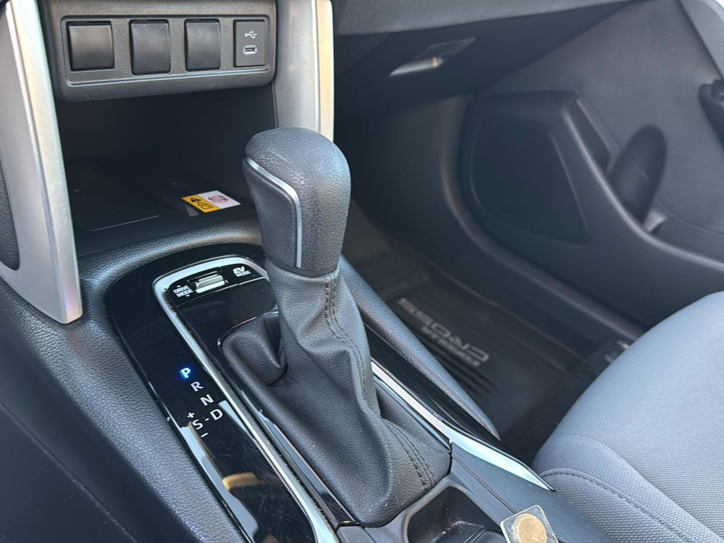 Certified 2023 Toyota Corolla Cross XSE image 24