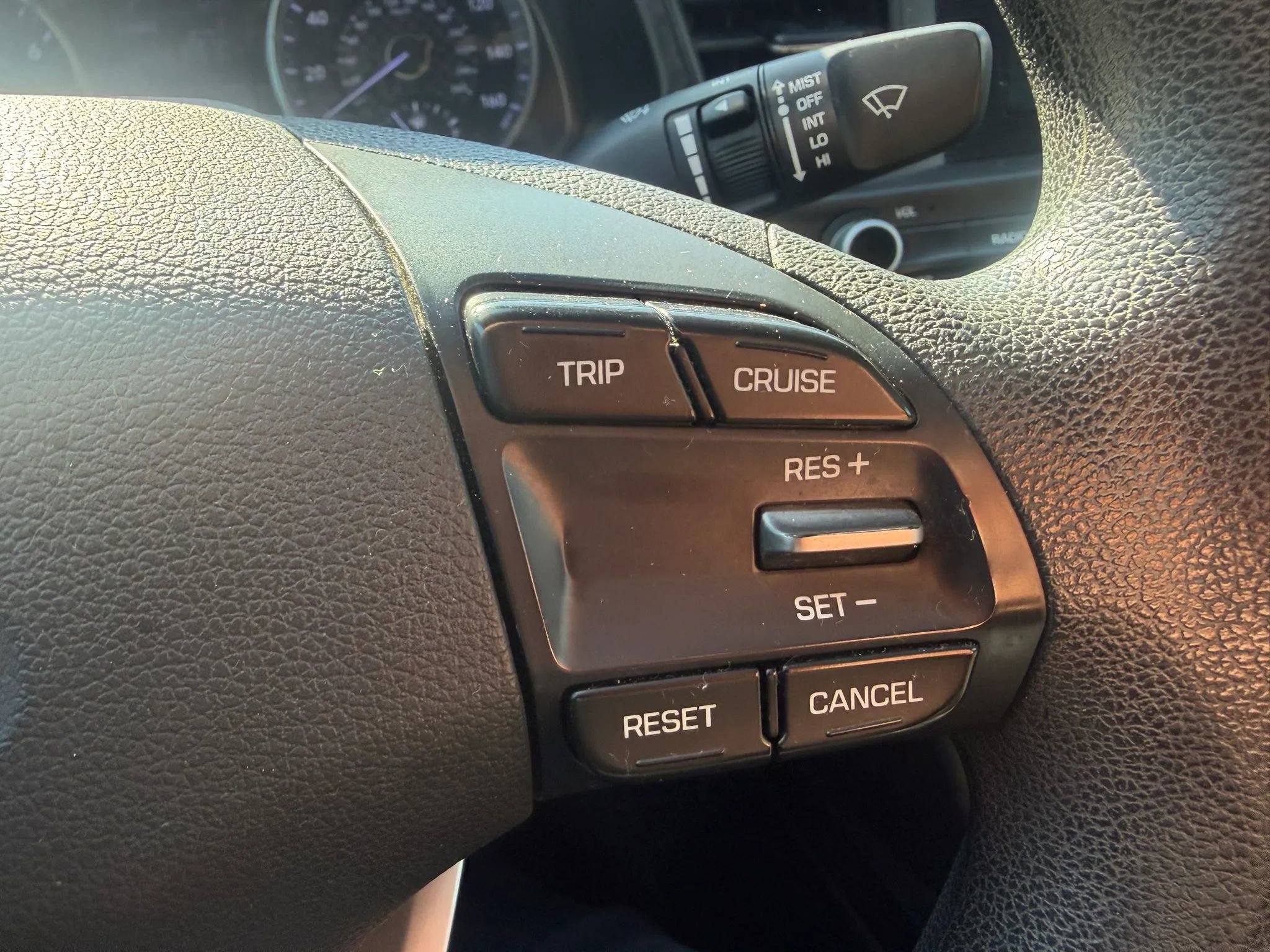 Used 2019 Hyundai Elantra SE w/ Cargo Package FWD image 14