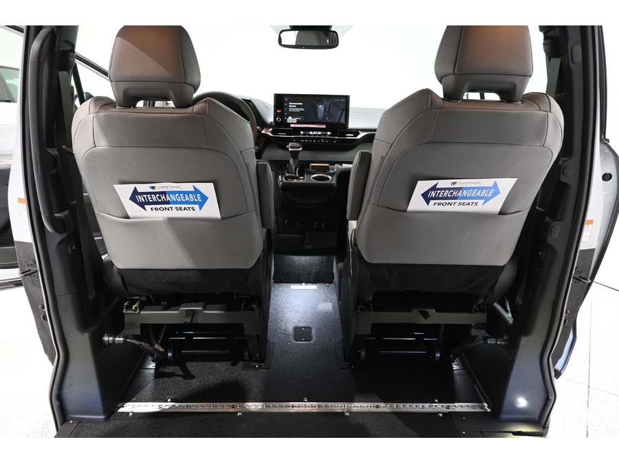New 2025 Toyota Sienna XLE w/ XLE Plus Package image 21