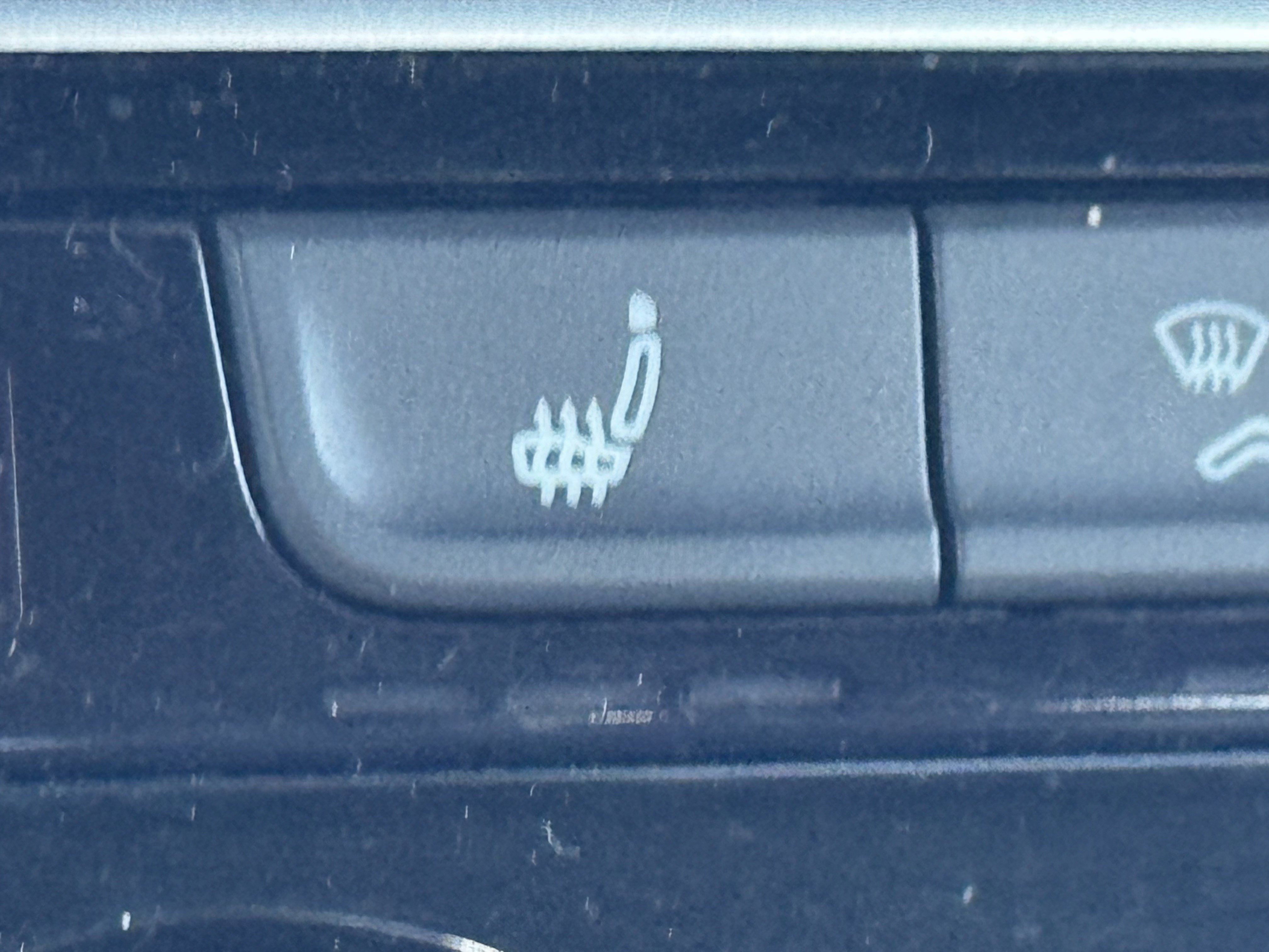 Used 2023 Volkswagen Atlas Cross Sport SE image 14