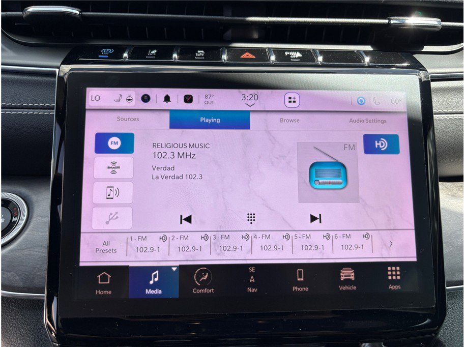 Used 2023 Jeep Grand Cherokee Overland image 34