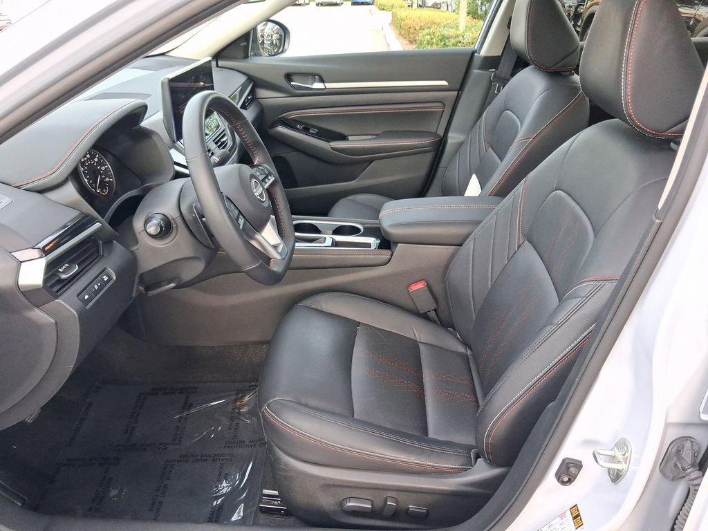 Certified 2023 Nissan Altima 2.5 SR w/ SR Premium Package FWD image 14
