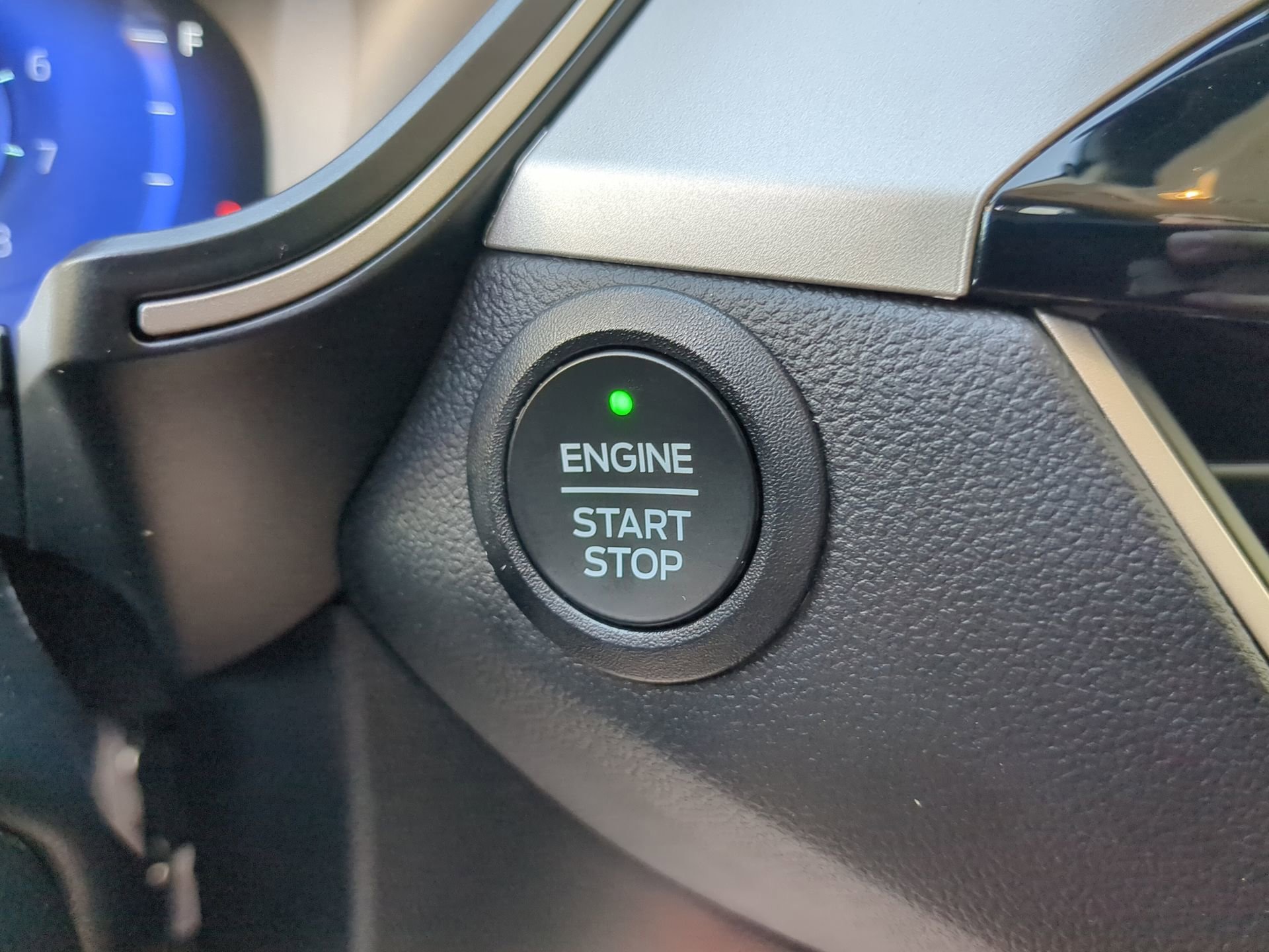 Certified 2022 Ford Escape SEL w/ Technology Package image 60