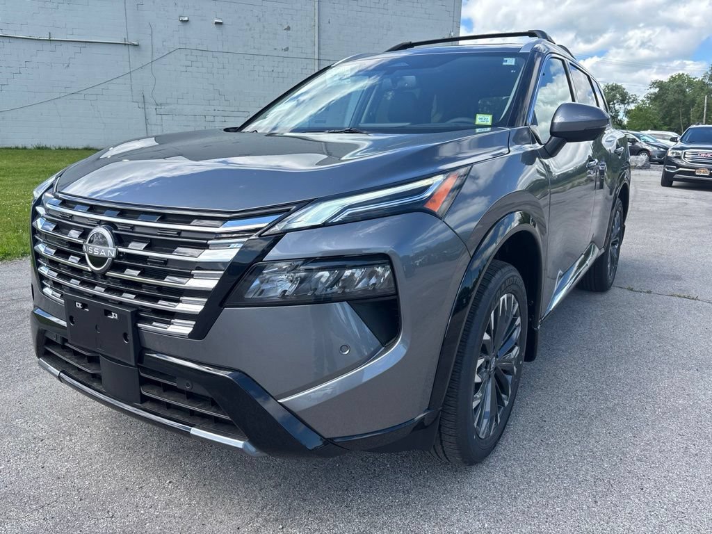 New 2026 Nissan Rogue Platinum w/ Platinum Premium Package AWD/4WD image 1