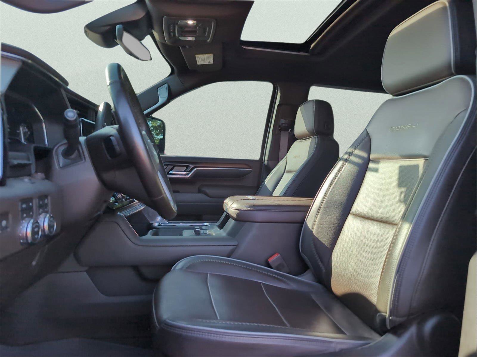 Used 2024 GMC Sierra 2500 Denali w/ Denali Reserve Package image 14