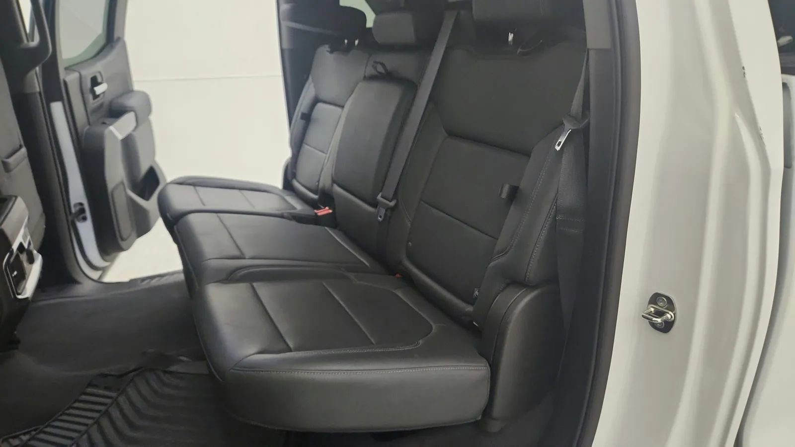 Used 2019 Chevrolet Silverado 1500 LTZ w/ LTZ Premium Package image 33