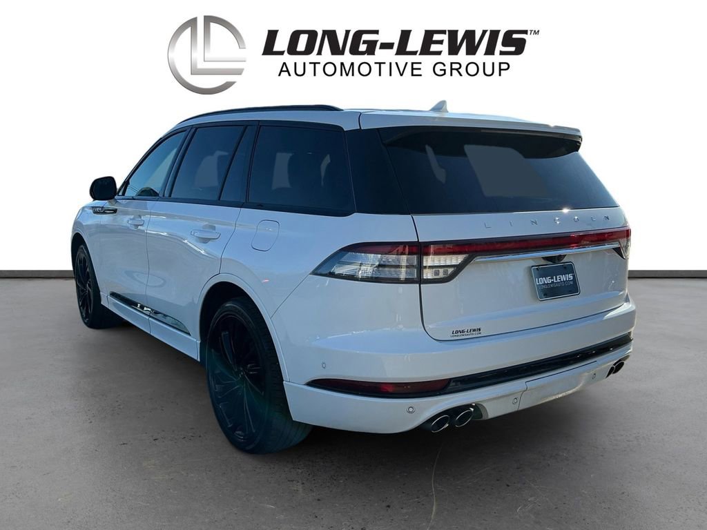 Used 2024 Lincoln Aviator Reserve w/ Equipment Group 201A image 4