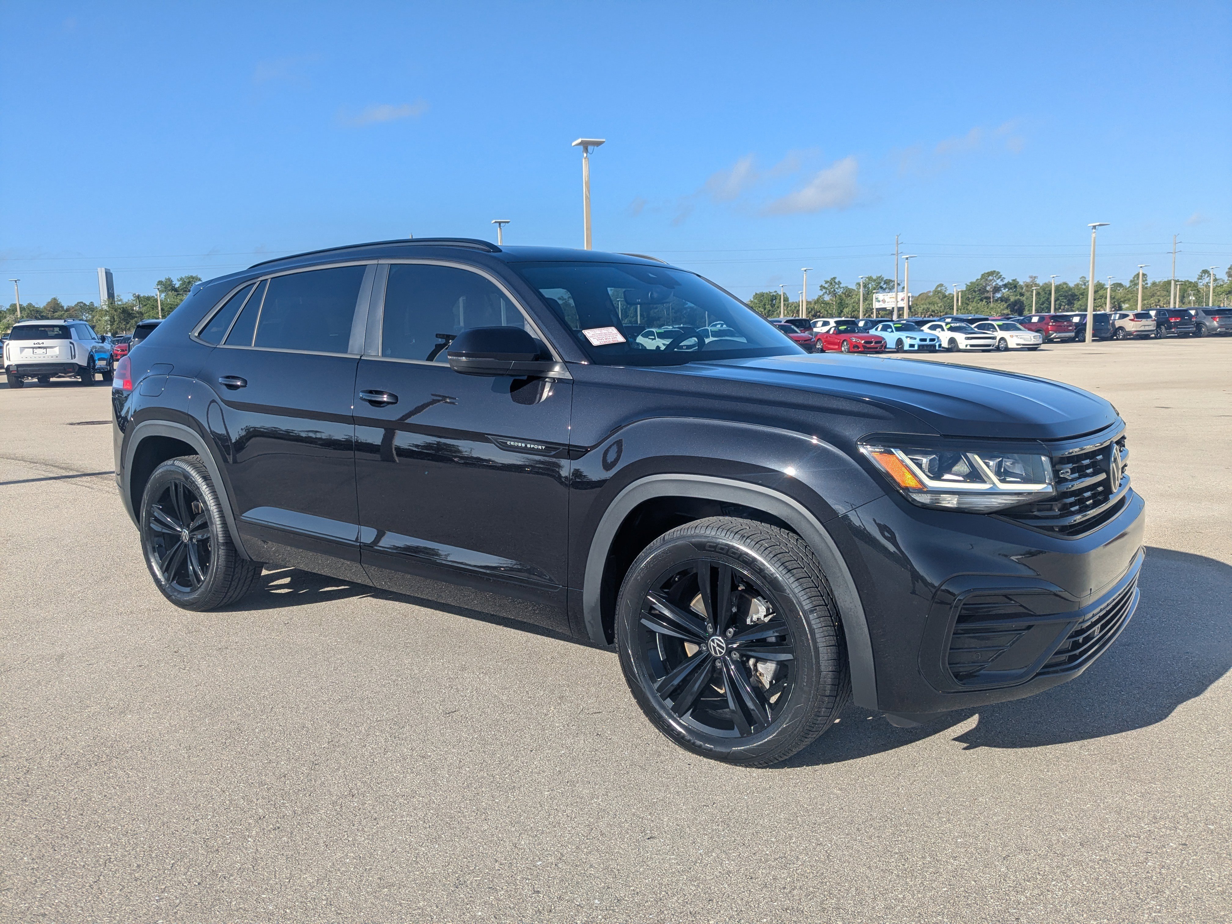 Used 2023 Volkswagen Atlas Cross Sport SEL image 2