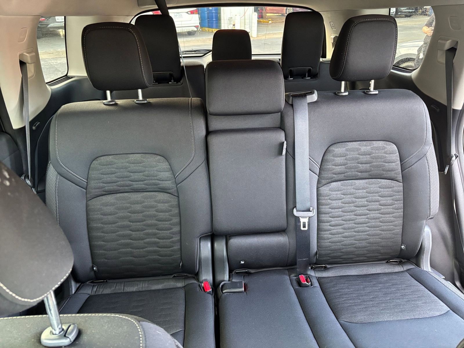 Used 2025 Nissan Pathfinder SV image 32