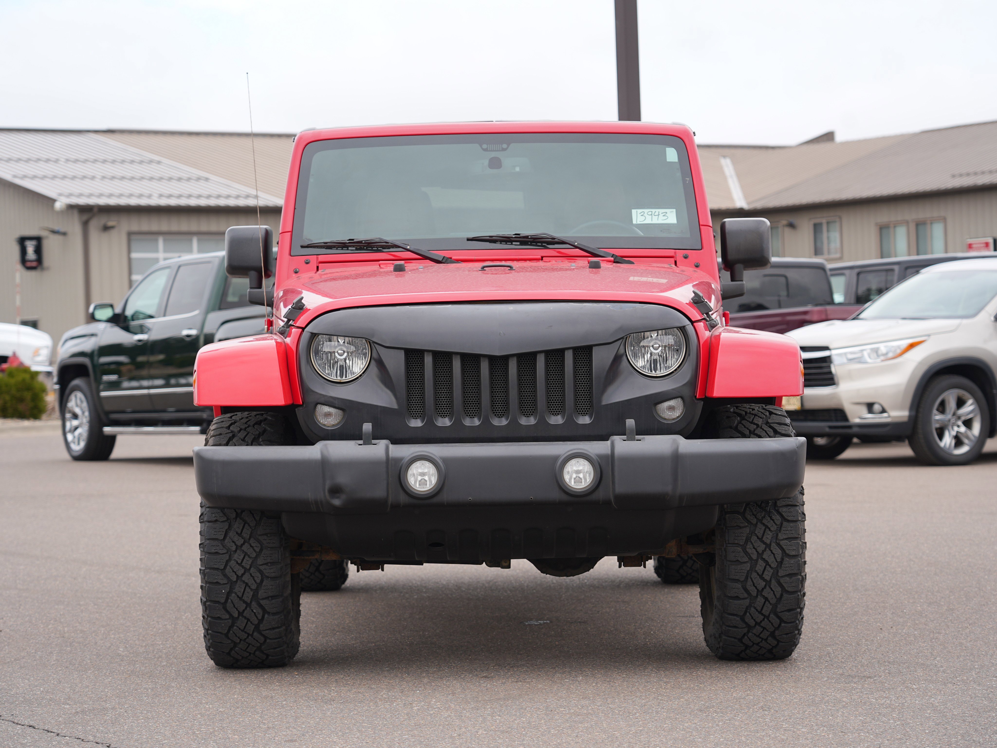Used 2016 Jeep Wrangler Unlimited Sahara w/ Connectivity Group image 8