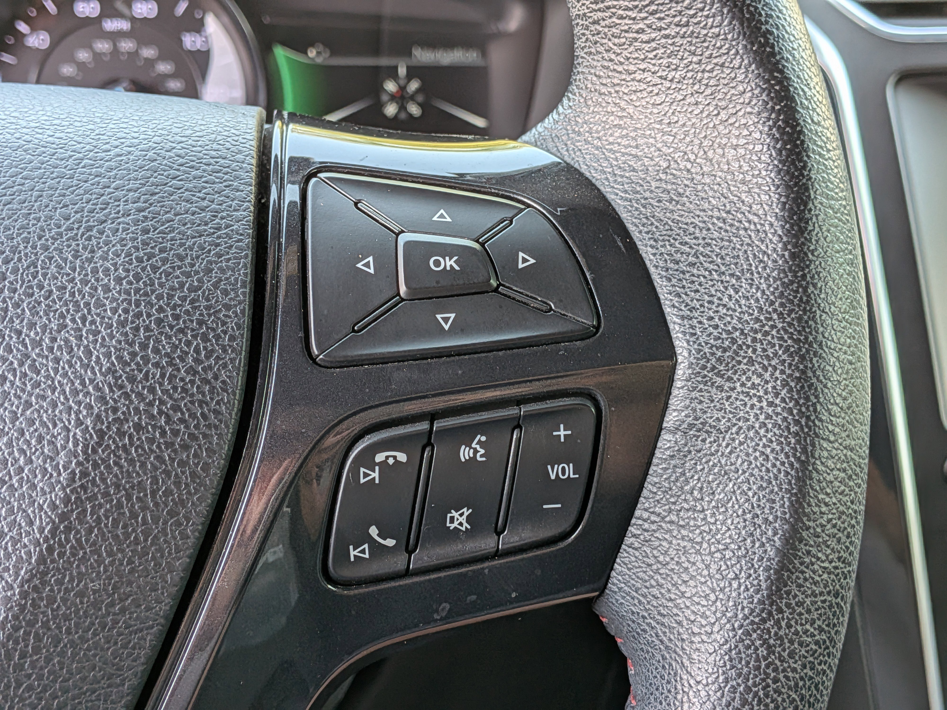 Used 2019 Ford Explorer Sport w/ Ford Safe & Smart Package image 26