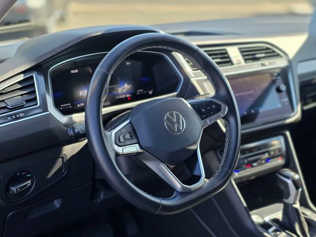 Used 2024 Volkswagen Tiguan Wolfsburg Edition image 15