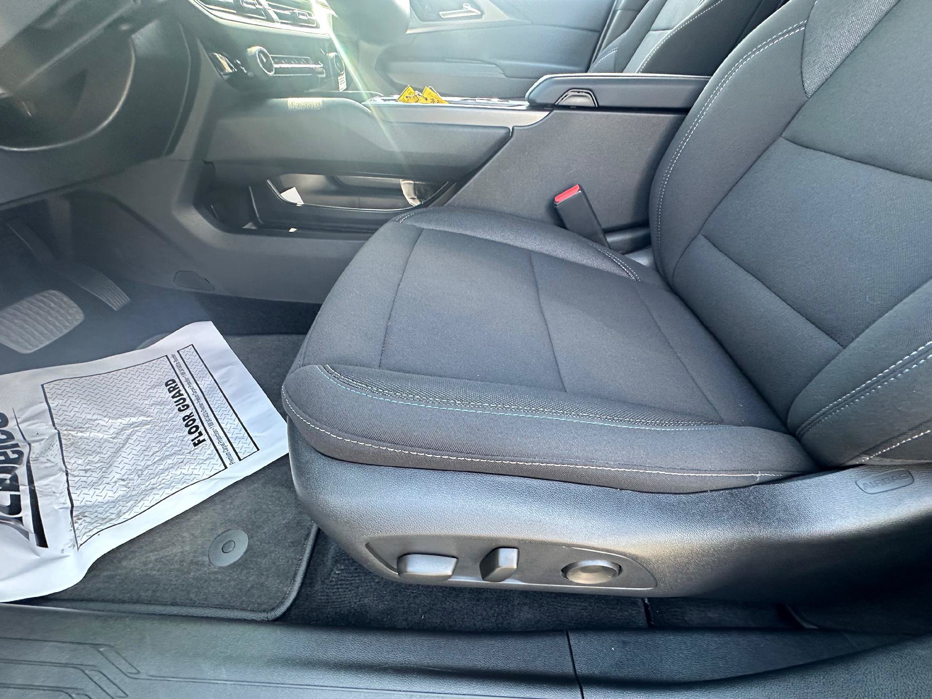 New 2026 Chevrolet Equinox EV LT w/ Comfort Package FWD image 11