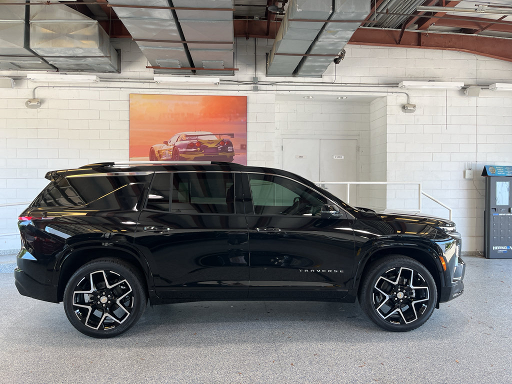 New 2026 Chevrolet Traverse High Country w/ LPO, Floor Liner Package FWD image 12