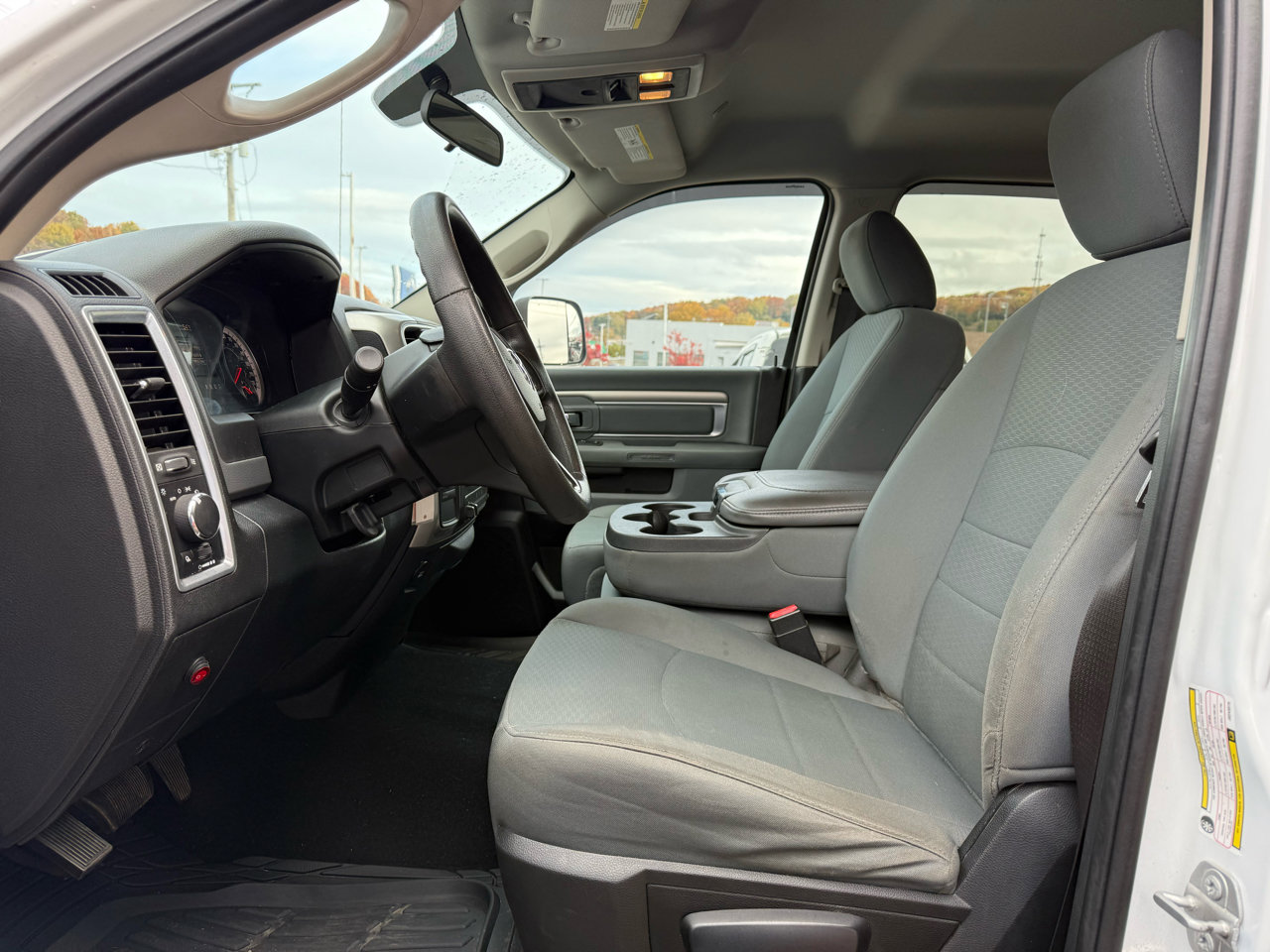 Used 2018 RAM 2500 SLT image 2