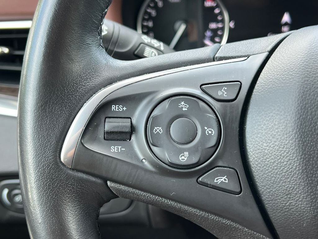 Used 2021 Buick Enclave Avenir w/ Avenir Technology Package AWD/4WD image 23
